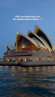 Just belly dancing my way through the Sydney Opera House 💃🥹✨
#sydneyoperahouse
#sydney
#bellydancersydney
#bellydancer
#bellydance
#bellydancerlife