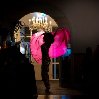 Gig ✨
Caught in the act of Christmas fun🎄🤶🏼
Pictures by @bonniedoongc
#sydneybellydancer
#bellydancersydney
#christmasinsydney
#bellydance
#bellydancer